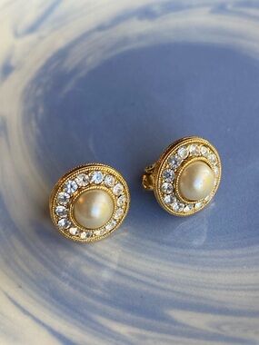 Vintage Gold Tone Faux Pearl & Crystal Halo Clip-On Earrings